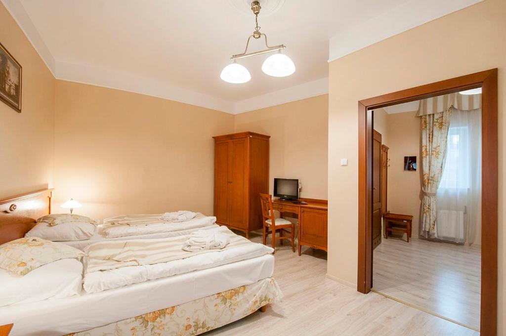 Zdroj Wojciech Aparthotel Ladek-Zdroj Luaran gambar