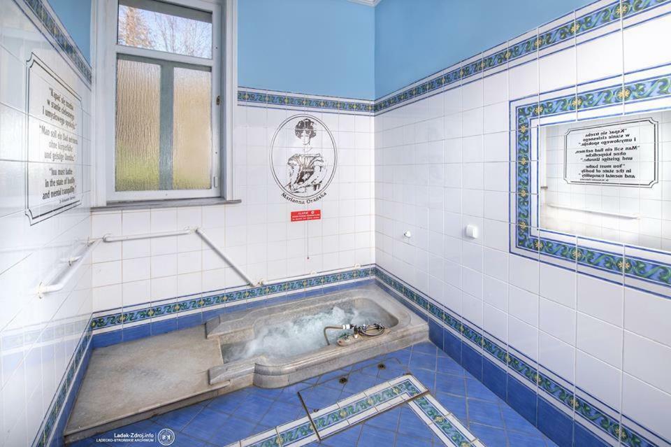 Zdroj Wojciech Aparthotel Ladek-Zdroj Luaran gambar